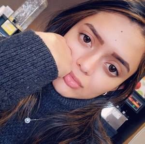 Meet your Posher, Karol